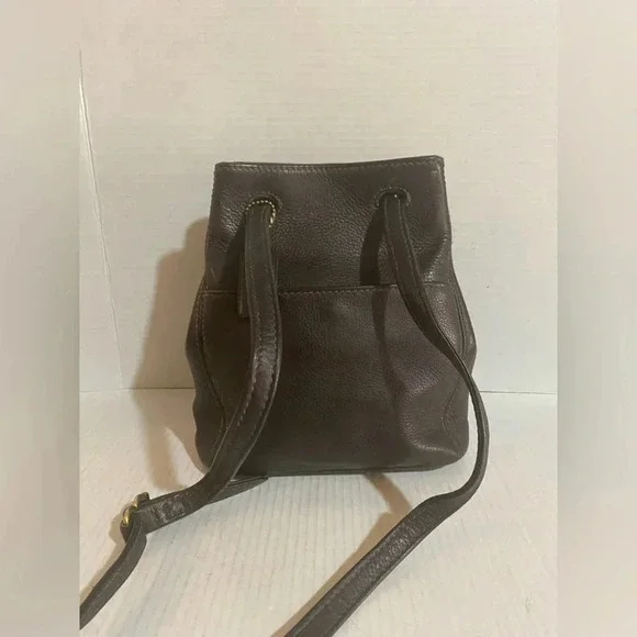 Coach vintage black leather crossbody handbag - Picture 2 of 13